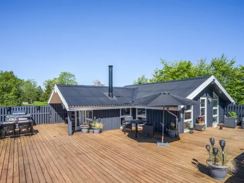 "Bryti" - 500m from the Sea Hotels in Hals