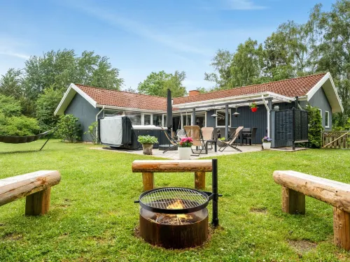 "Sverker" - 300m from the Sea