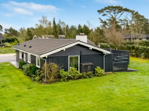 "Clarabelle" - 700m from the Sea