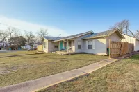 5 Mi to Belton Lake: Home w/ Large Yard! - Wifi