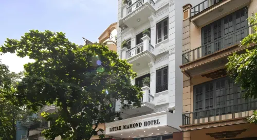 Little Diamond Hotel Exterior Photos
