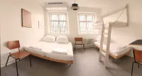 โรงแรมสลีปอิน เฟงซ์เล็ท - โฮสเทล