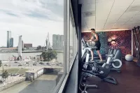 DoubleTree by Hilton Rotterdam Centre