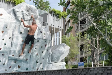 รูปภาพของSea View High Floor 2 Bed Room Excellent Location