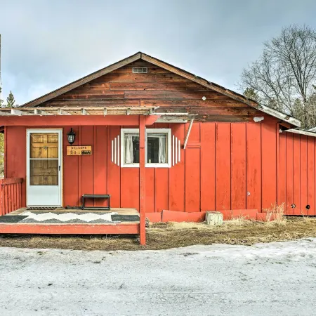 Private la Pine Cabin Rental 30 Mi to Bend!