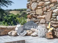 Beautiful villa with private heated pool Hotels in Roquebrun
