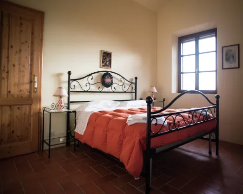Farmhouse in Paciano near Monte Pausillo Park Hotels in Paciano