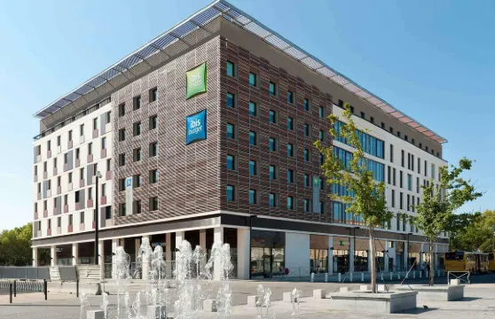 宜必思尚品尼姆中心火車站酒店