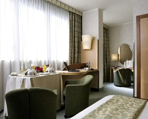 Mercure Roma West Hotels near La Saliera