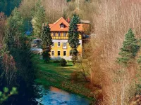 Villa Rotschoenberg im Tal der Freiberger Mulde - วิลล่า