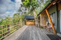 Sang Giri Mountain Tent Resort 바투카루 사원(은둔의 사원) 주변 호텔