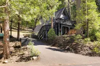 Decks, Grills and Fire Pit Camp Connell Hideaway! - spa
