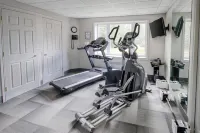 Dannys Hotel Suites, SureStay Collection by Best Western - Gym