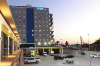 One la Paz - parking