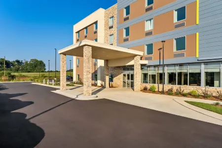 Microtel Inn and Suites by Wyndham Prattville Montgomery Отели в г. Отога