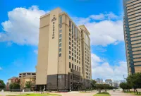 Blossom Hotel Houston, Curio Collection by Hilton Hotel di 
