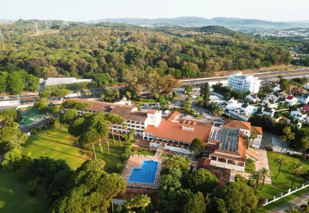 Azz Guadacorte Campo de Gibraltar Отели в г. Ла-Линеа-де-ла-Консепсьон