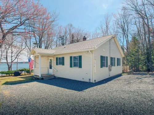 Beachfront Breezes 20 Steps To Water w/ Beach Firepit & Grill Near Acadia