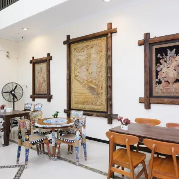 Urbanview Hotel Griya Surya Malang by RedDoorz