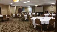 Holiday Inn 小石城總統制，DWNTN - 早餐