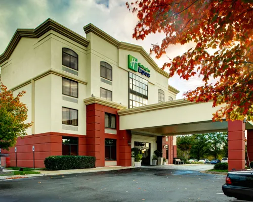 Holiday Inn Express RICHMOND AIRPORT by IHG Hotels in Varina