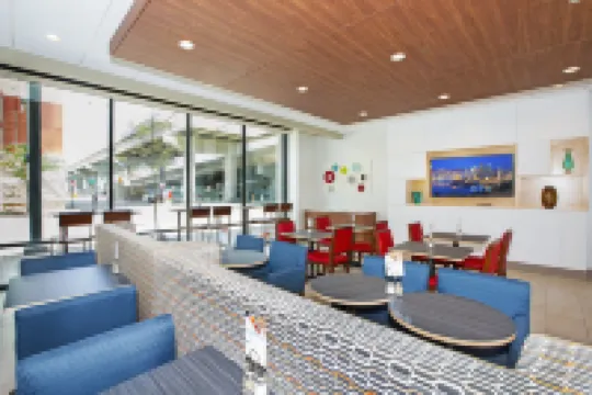 Holiday Inn Express & Suites PITTSBURGH NORTH SHORE by IHG