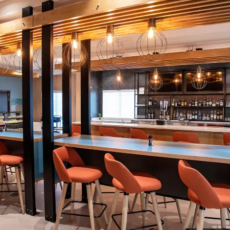 Holiday Inn & Suites SAVANNAH AIRPORT - POOLER by IHG