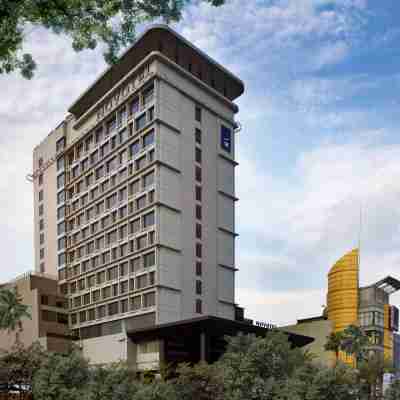 노보텔 페칸바루 Hotel Exterior