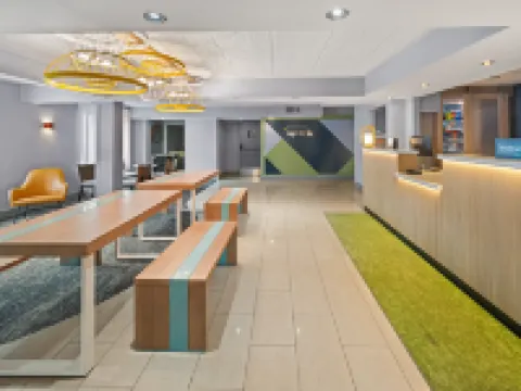 Spark by Hilton Waldorf ウォルドーフのホテル