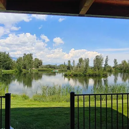SkyWater Cabins