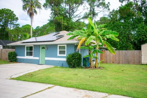 Adorable 2 bed, 2 bath guest house, pet friendly