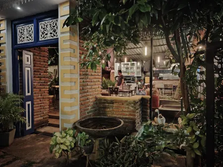 Kutumbaya Отели рядом с достопримечательностью «Анурадхапура»