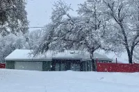 Near Yosemite South Gate/ Hot Tub / Views / Games