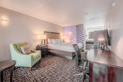 克拉麗奧溫斯頓塞勒姆市中心飯店 福賽斯縣住宿飯店