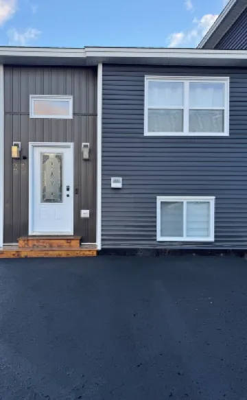 Modern Plushy 3-Bedroom Getaway 酒店