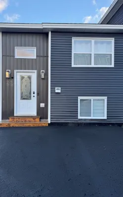 Modern Plushy 3-Bedroom Getaway Hotels in Paradise