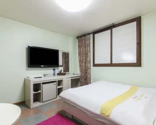 Suseong Lausanne Hotels near Daegu Spavalley