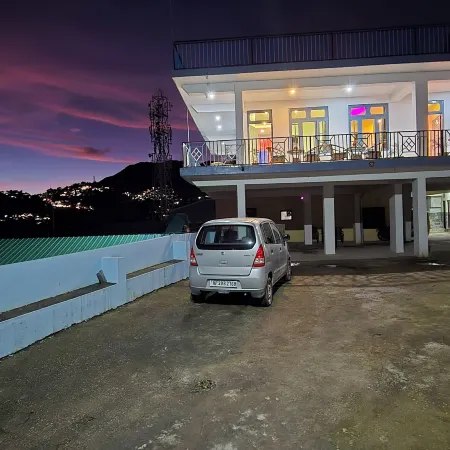 Aangan Royal Stay - Your Mountain Home in Dharamshala