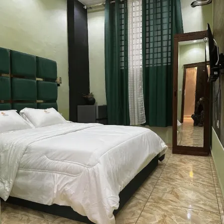 Comfort inn & suites hotel