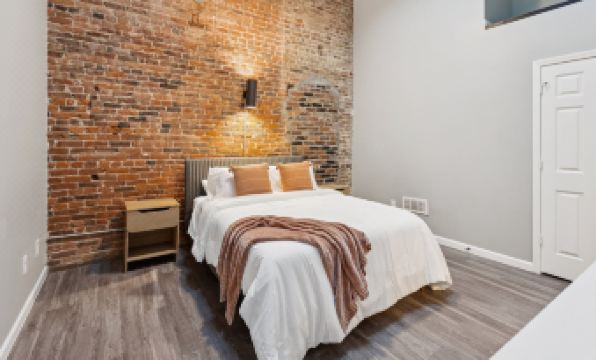 Rustic-industrial Loft With Courthouse Views 3 Bedroom Apts