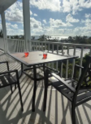 Come see the View at the Sea-View