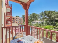 Résidence Odalys Collection les Canisson 濱海卡瓦萊爾酒店