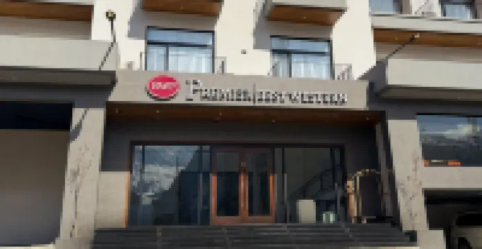Best Western Premier Hotel Karim Abad Hunza 酒店