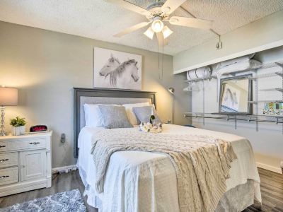Sunny Central Condo Lanai and Community Pool Access