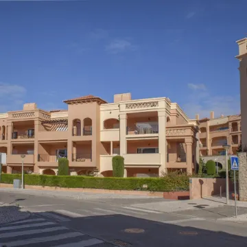 B27 - Luz Bay 2 Bedroom Apartment