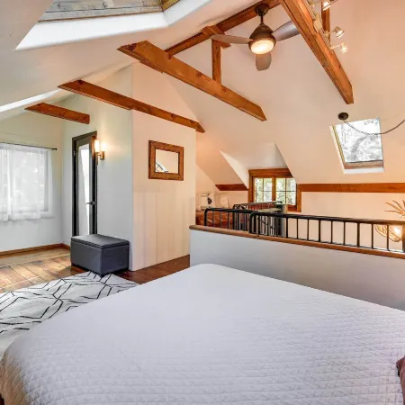 Patio & Mtn Views: Peaceful Sedona Retreat