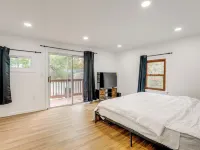 Updated Getaway w/ Sauna & Yard in Bloomsbury! Hotels in Hunterdon County