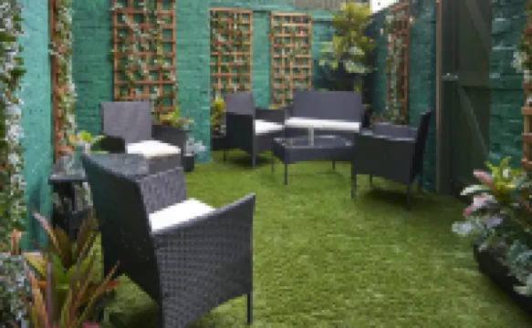 Home @ 2 Tancred Road Hotels in 