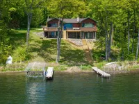 Spruce Haven 3 Bedroom Home by RedAwning