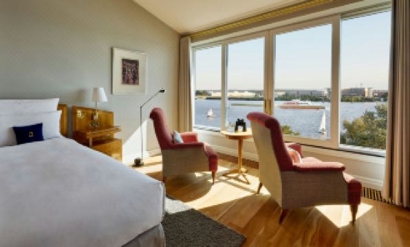 Hotel Louis C. Jacob - Housity